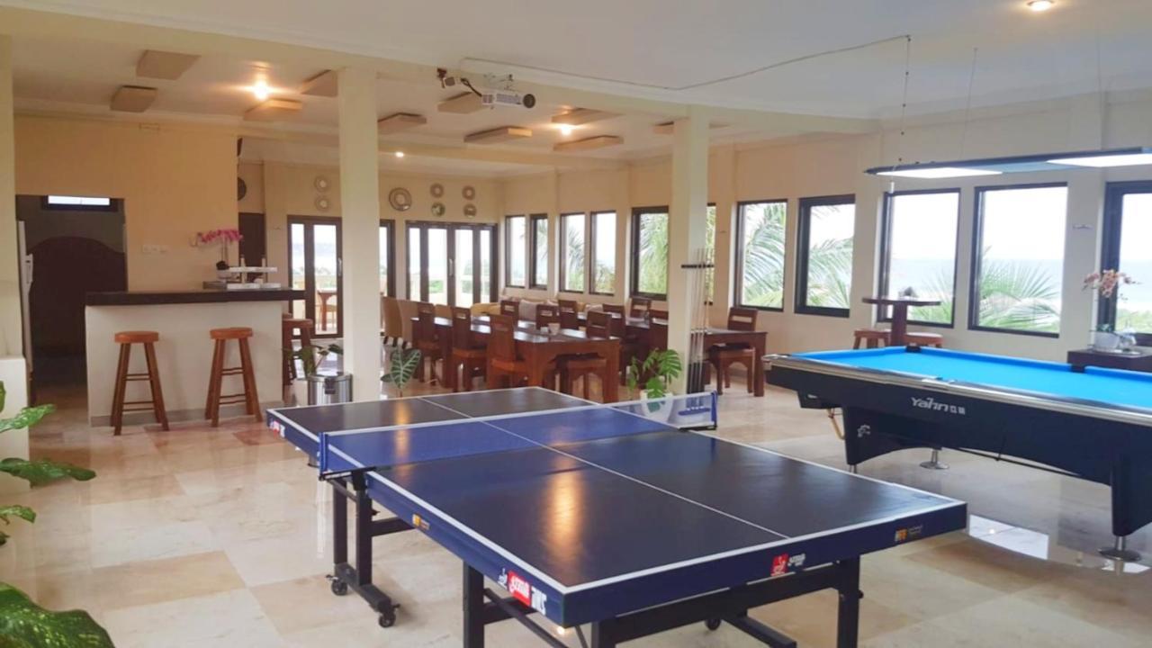 Medewi Manor Aparthotel Airsatang Exterior photo